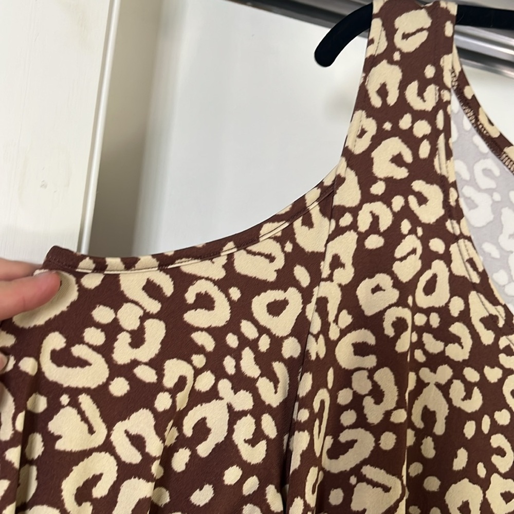 Leopard Print Cold Shoulder Tunic Top with Pockets - Picture 2 of 4